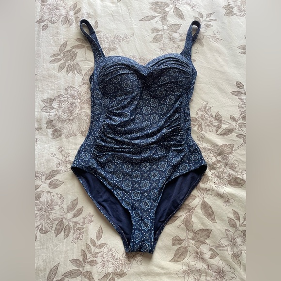 Niptuck Swim Joanne Blue Ruched One Piece 10 Shaping Smoothing Beach Vacation - Picture 1 of 7
